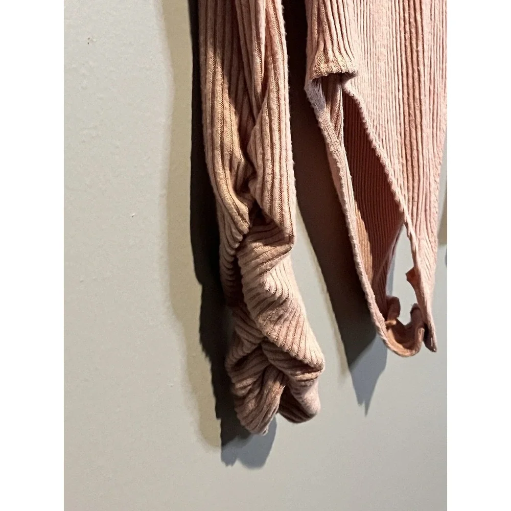 NWT Intimately Free People Rib Knit Bodysuit Lrg V-Neck Cozy Up Pink Salt READ